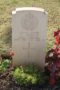 Ismailia War Memorial Cemetery - Hudson, L